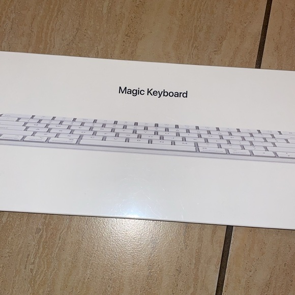 Apple Magic Keyboard Model # A2450 Brand New, Sealed - Picture 2 of 6